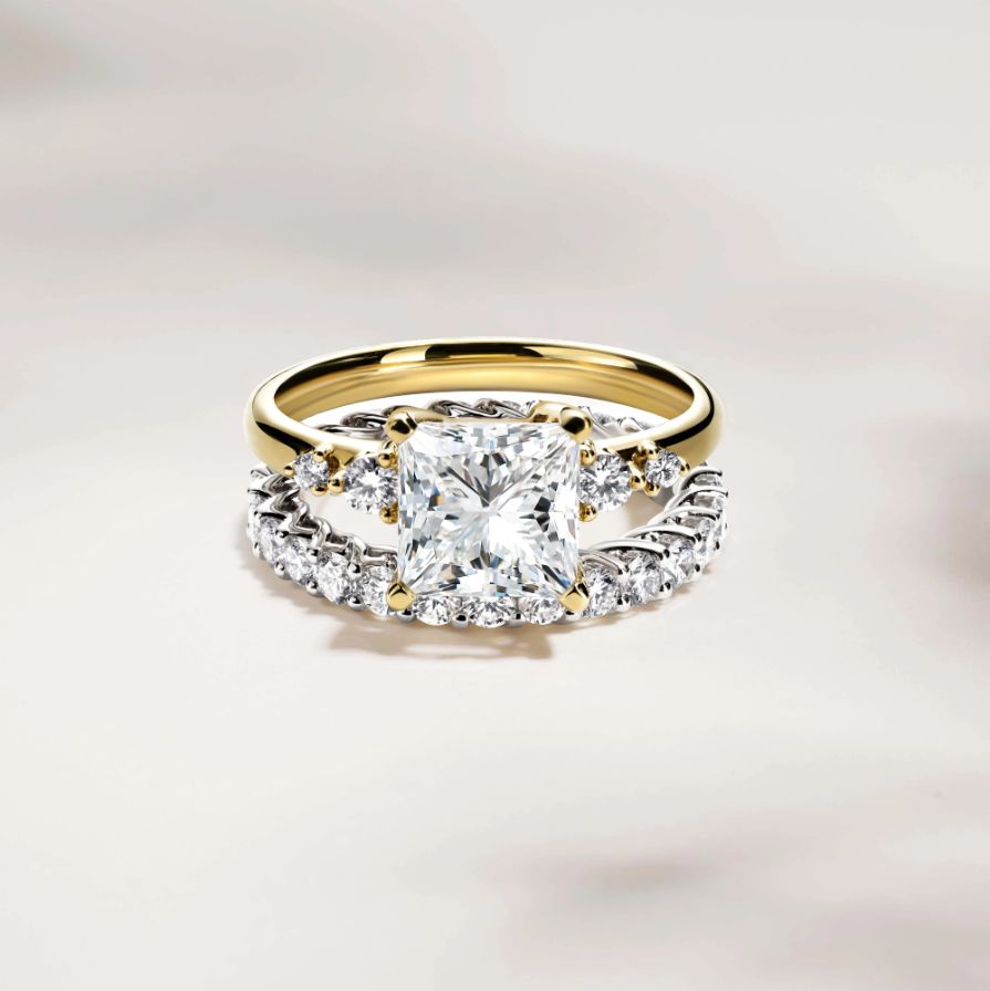 Celebration jewellery with a luminous finish